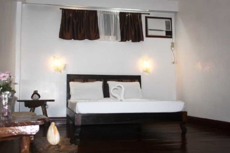 Cocoloco Beach Resort Manoc-Manoc ภายนอก รูปภาพ